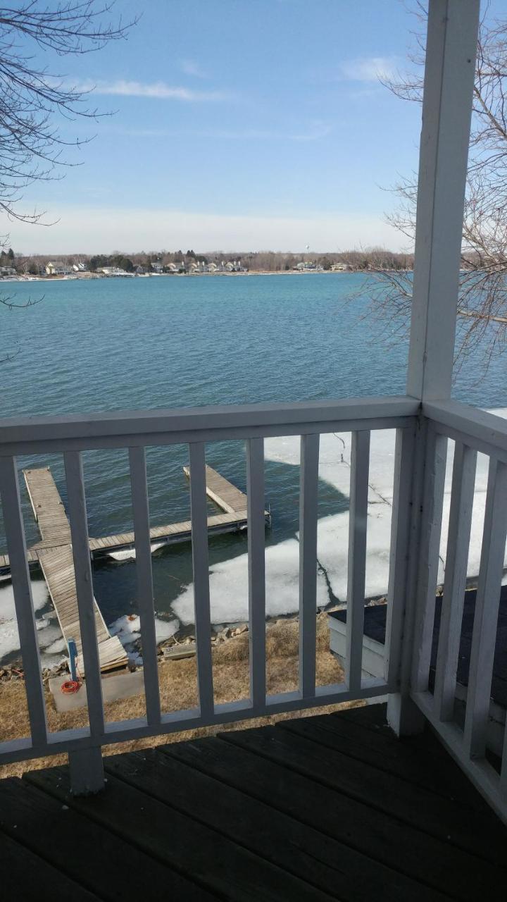 Snug Harbor Inn Sturgeon Bay Exterior photo